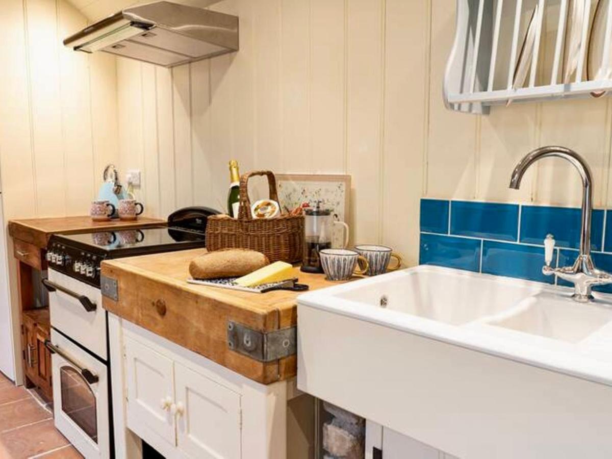 Pass The Keys Goose Feather Barn, Wedmore Luxury Cottage For Two Exteriér fotografie